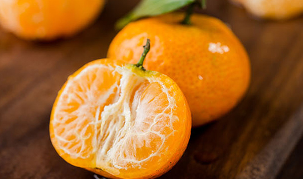 橘子皮泡水喝的功效，橘子皮泡水的好处有哪些